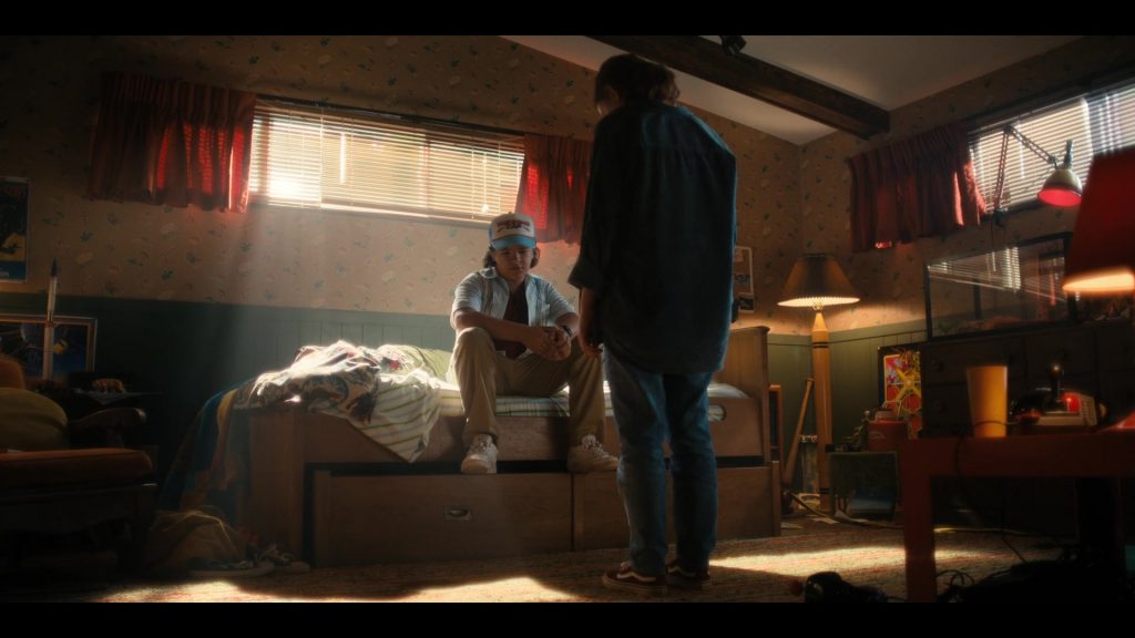 Vans Sneakers Worn by Sadie Sink as Max Mayfield in Stranger Things S04E02 “Chapter Two - Vecna's Curse” (2022) (Image 1)