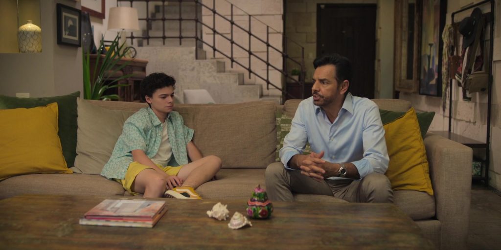 Vans Sneakers in Acapulco S03E01 “Just the Two of Us” (2024) (Image 10)
