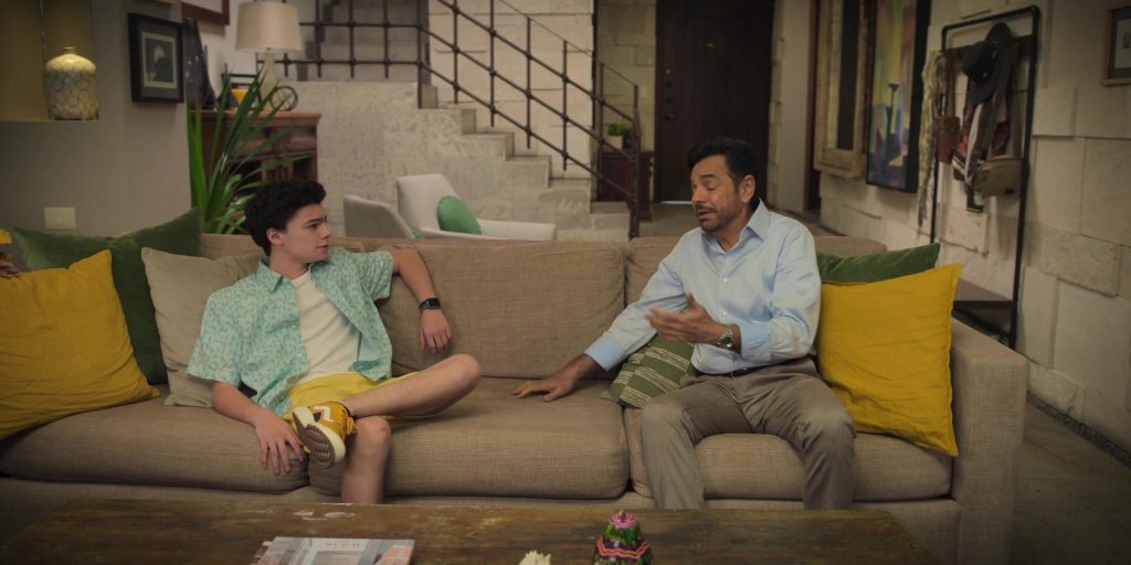 Vans Sneakers in Acapulco S03E01 “Just the Two of Us” (2024) (Image 17)