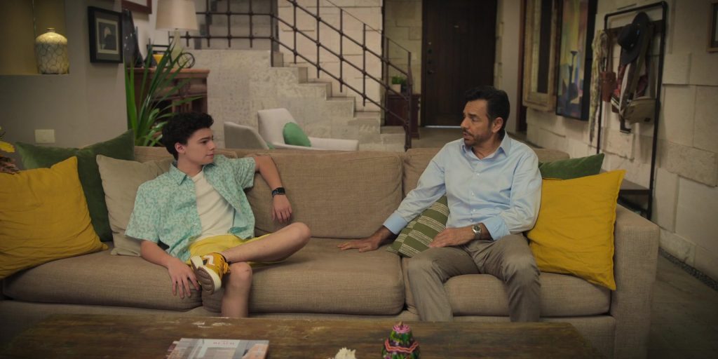 Vans Sneakers in Acapulco S03E01 “Just the Two of Us” (2024) (Image 18)