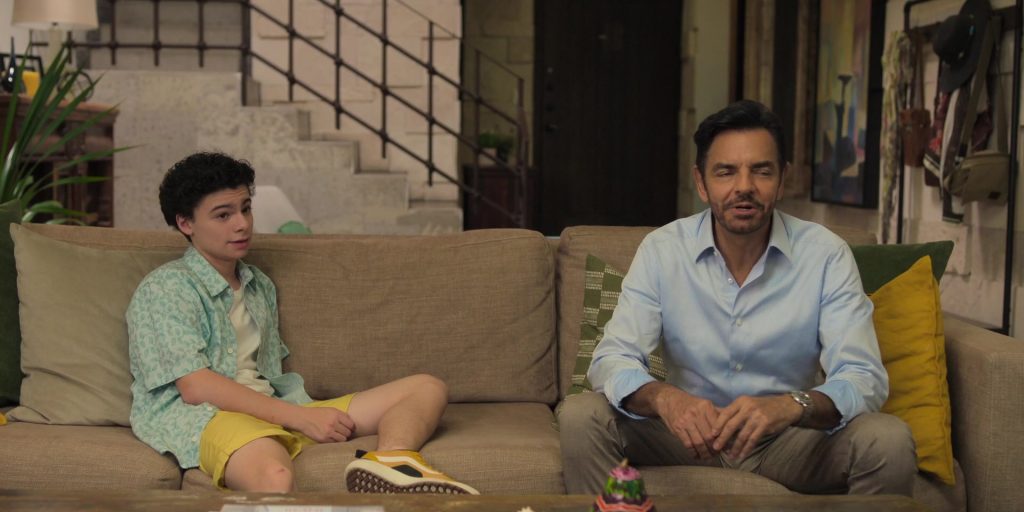 Vans Sneakers in Acapulco S03E01 “Just the Two of Us” (2024) (Image 24)