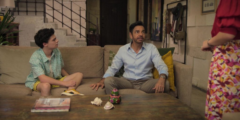 Vans Sneakers in Acapulco S03E01 “Just the Two of Us” (2024) (Image 27)