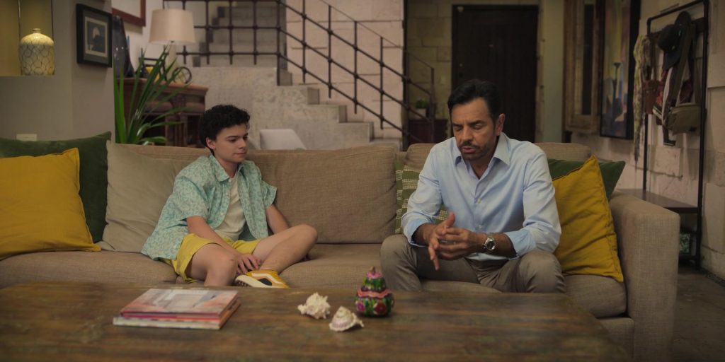Vans Sneakers in Acapulco S03E01 “Just the Two of Us” (2024) (Image 9)