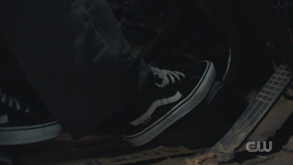 Vans Sneakers in Charmed S04E11 “Divine Secrets of the O.G. Sisterhood” (2022) (Image 1)