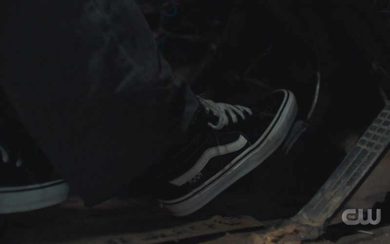 Vans Sneakers in Charmed S04E11 “Divine Secrets of the O.G. Sisterhood” (2022) (Image 1)