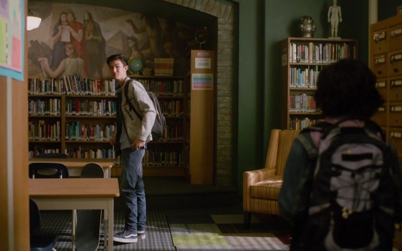 Vans Sneakers in Home Before Dark S02E04 “Dark Rooms” (2021) (Image 1)