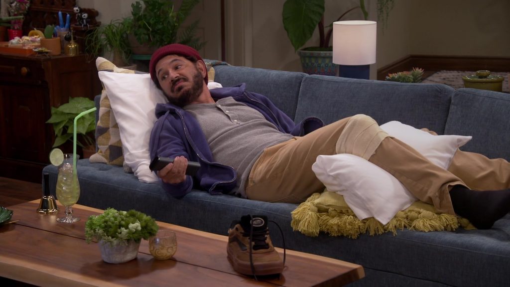 Vans Sneakers in Lopez vs Lopez S01E02 “Lopez vs Anxiety” (2022) (Image 1)