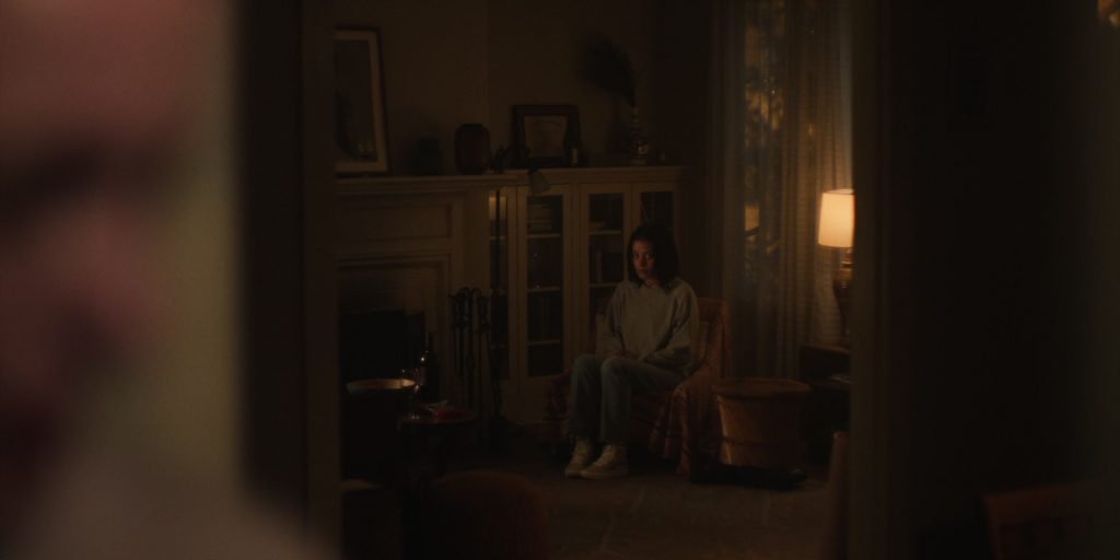 Vans Sneakers in Presumed Innocent S01E08 “The Verdict” (2024) (Image 2)