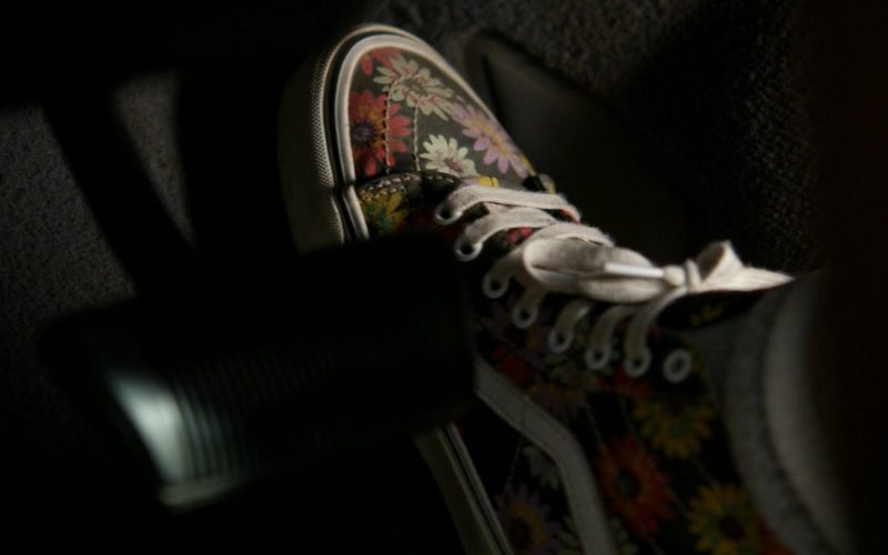 Vans Sneakers in Quantum Leap S01E07 “O Ye of Little Faith” (2022) (Image 1)