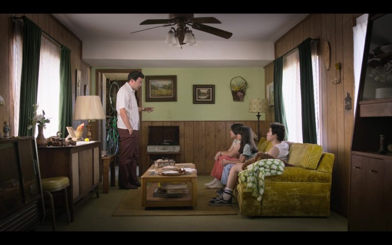 Vans Sneakers in Selena - The Series S01E01 “Daydream” (2020) (Image 1)