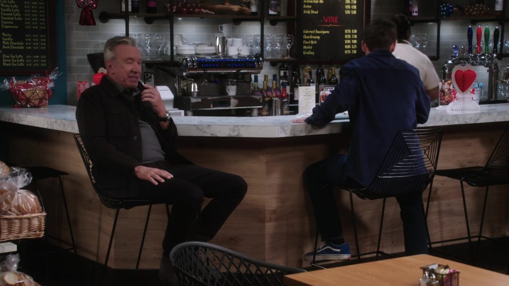 Vans Sneakers in Shifting Gears S01E06 “Valentine's” (2025) (Image 1)