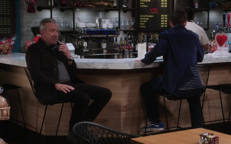 Vans Sneakers in Shifting Gears S01E06 “Valentine's” (2025) (Image 1)