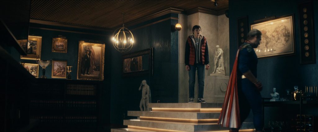 Vans Sneakers in The Boys S04E03 “We'll Keep the Red Flag Flying” (2024) (Image 3)
