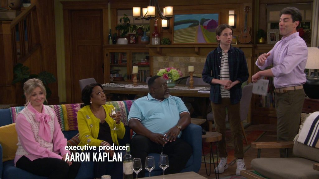 Vans Sneakers in The Neighborhood S07E03 “Welcome to the Vote” (2024) (Image 12)