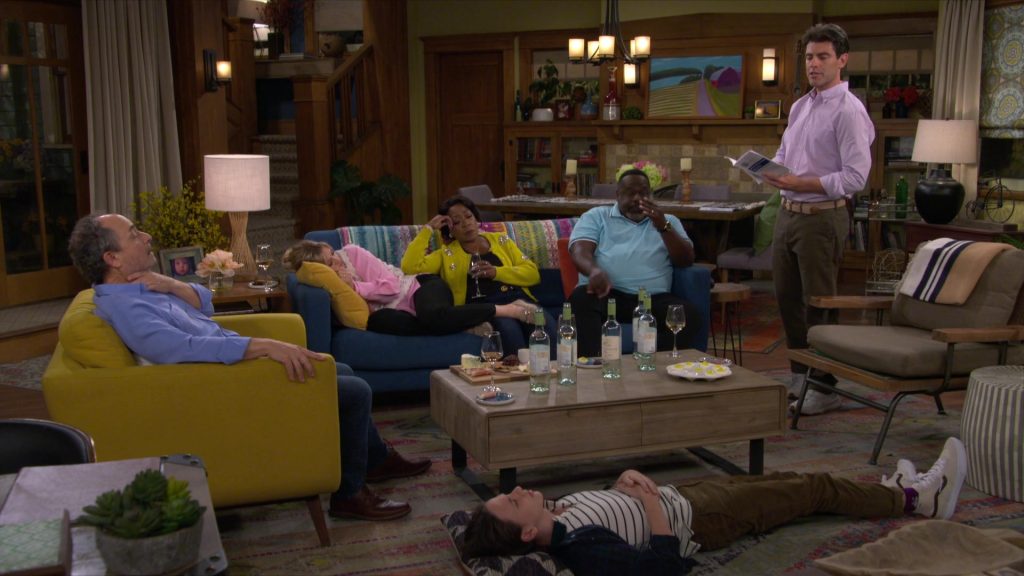 Vans Sneakers in The Neighborhood S07E03 “Welcome to the Vote” (2024) (Image 2)