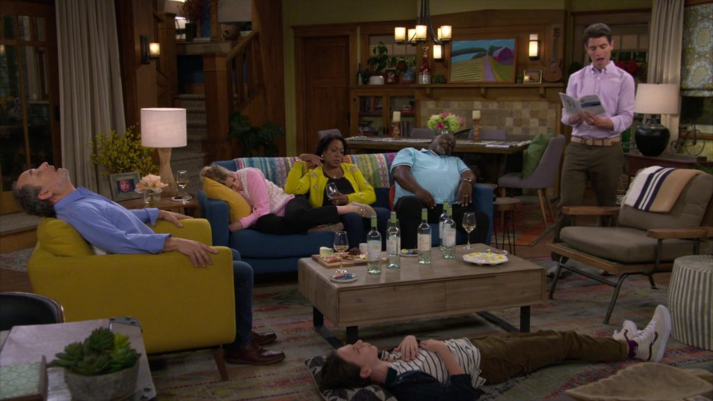 Vans Sneakers in The Neighborhood S07E03 “Welcome to the Vote” (2024) (Image 4)