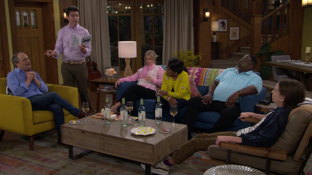 Vans Sneakers in The Neighborhood S07E03 “Welcome to the Vote” (2024) (Image 5)