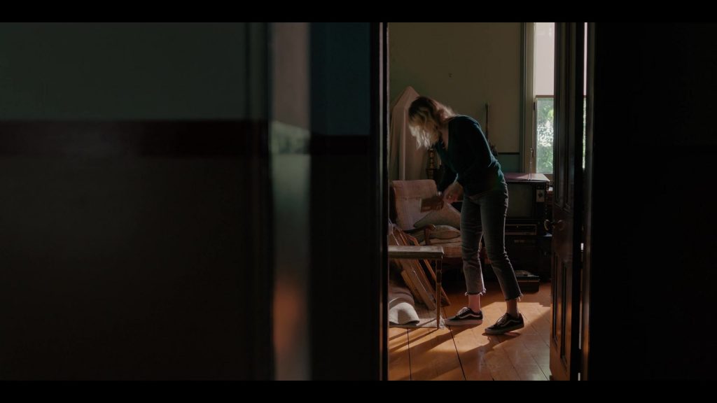 Vans Sneakers of Bella Heathcote as Andy Oliver in Pieces of Her S01E05 (2022) (Image 1)