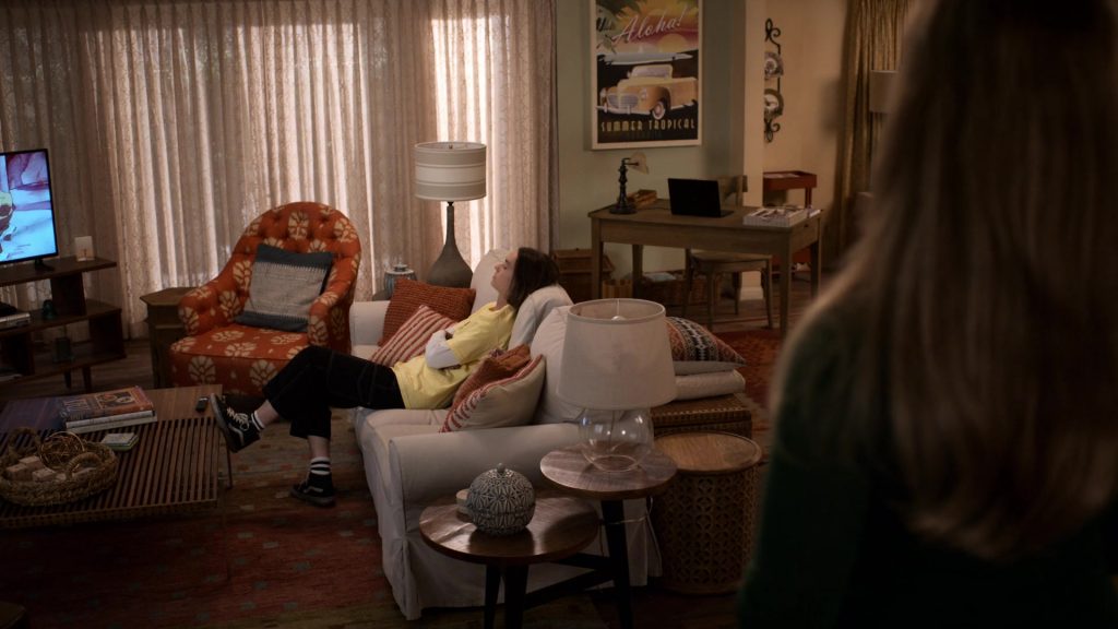 Vans Sneakers of Brigette Lundy-Paine as Casey Gardner in Atypical S04E10 “Dessert at Olive Garden” (2021) (Image 1)