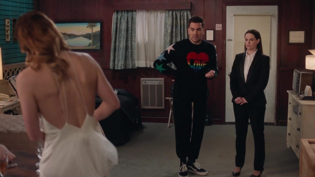 Vans Sneakers of Daniel Levy as David Rose in Schitt's Creek S06E14 “Happy Ending” (2020) (Image 3)