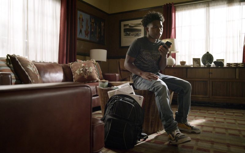 Vans Sneakers of Deshae Frost as Darryl in S.W.A.T. S04E04 “Memento Mori” (2020) (Image 1)