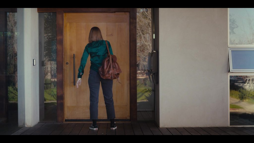 Vans Sneakers of Hannah Einbinder as Ava in Hacks S02E07 “On the Market” (2022) (Image 1)