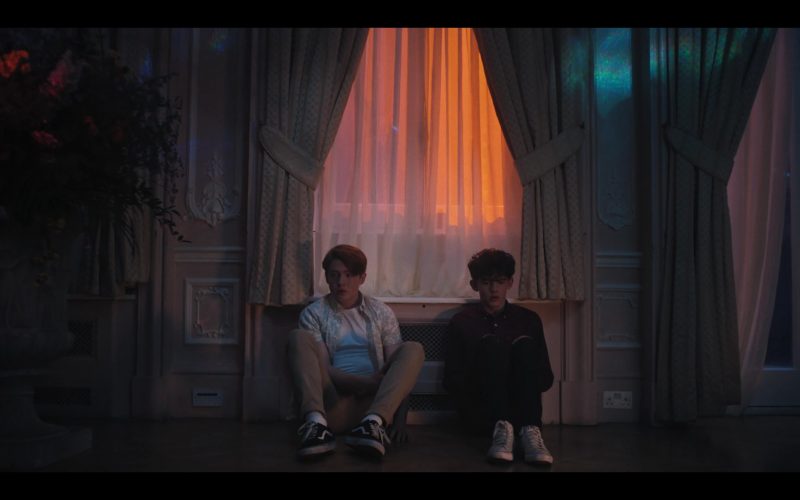 Vans Sneakers of Kit Connor as Nick Nelson in Heartstopper S01E03 “Kiss” (2022) (Image 1)