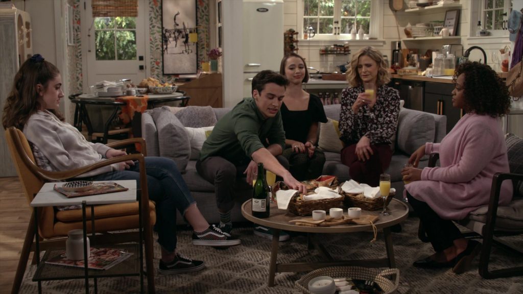 Vans Sneakers of Rachel Sennott in Call Your Mother S01E10 “The Prime of Miss Jean Raines” (2021) (Image 1)