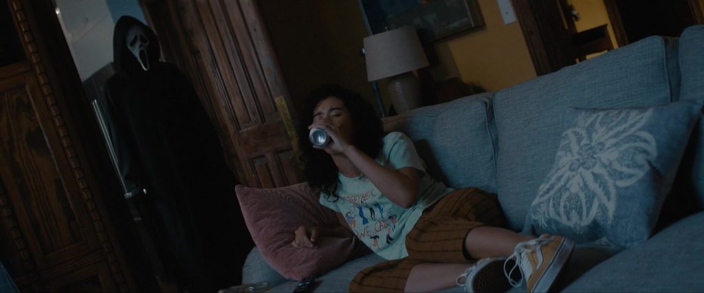 Vans Yellow Shoes of Jasmin Savoy Brown as Mindy Meeks-Martin in Scream (2022) (Image 1)