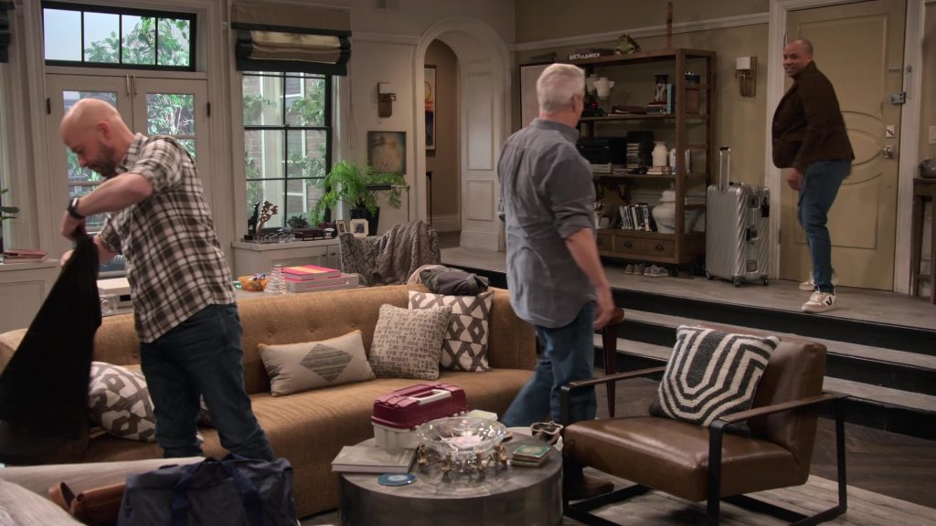 Veja Men's Sneakers Worn by Donald Faison as Trey in Extended Family S01E02 “The Consequences of Making Yourself at Home” (2024) (Image 1)