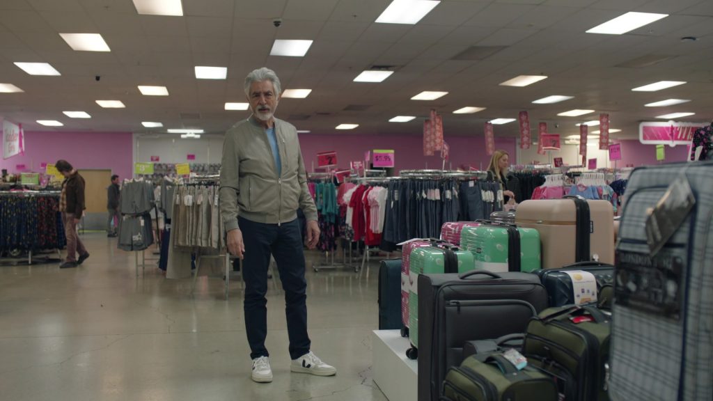 Veja Men's Sneakers in Barry S03E04 “All the Sauces” (2022) (Image 1)