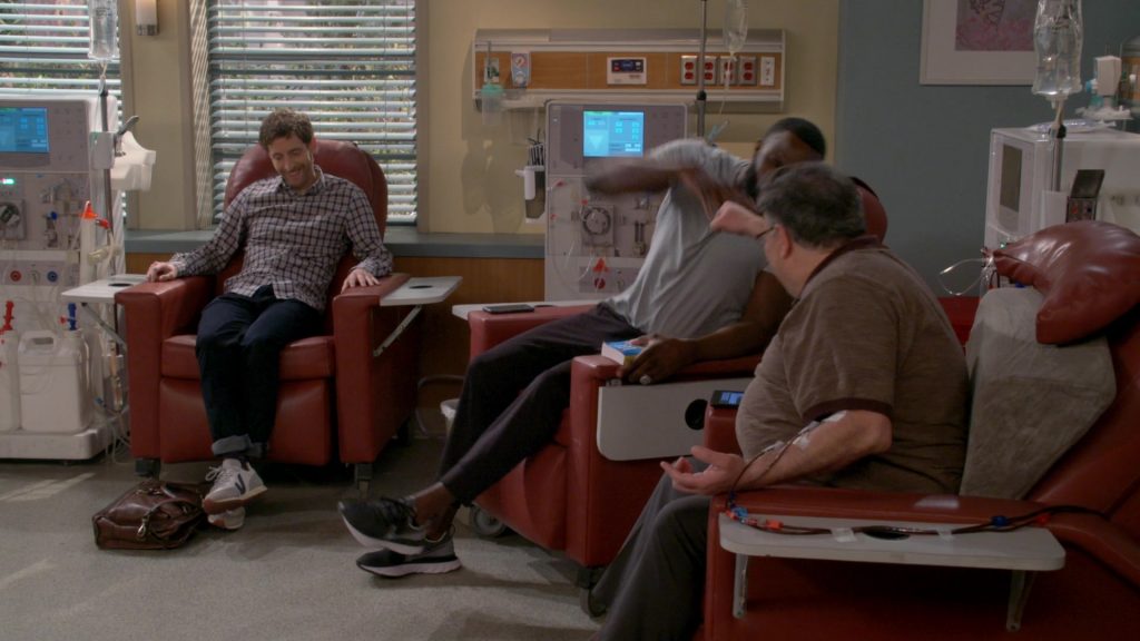 Veja Men's Sneakers of Thomas Middleditch as Drew in B Positive S01E015 “Miss Diagnosis” (2021) (Image 2)