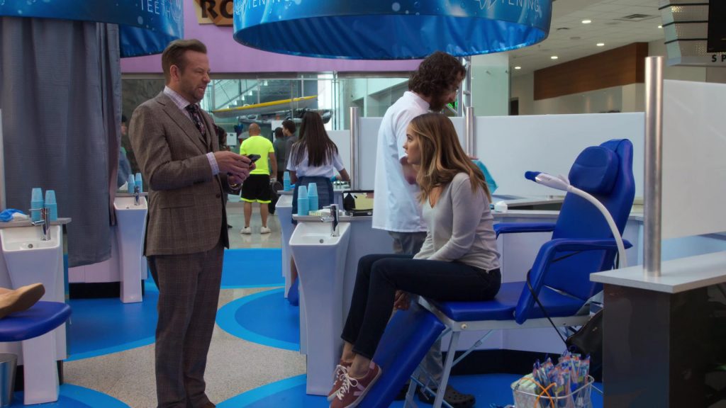 Veja Pink Shoes Worn by Debby Ryan as Patricia Bladel in Insatiable Season 2 Episode 3 “Boomerang” (2019) (Image 2)