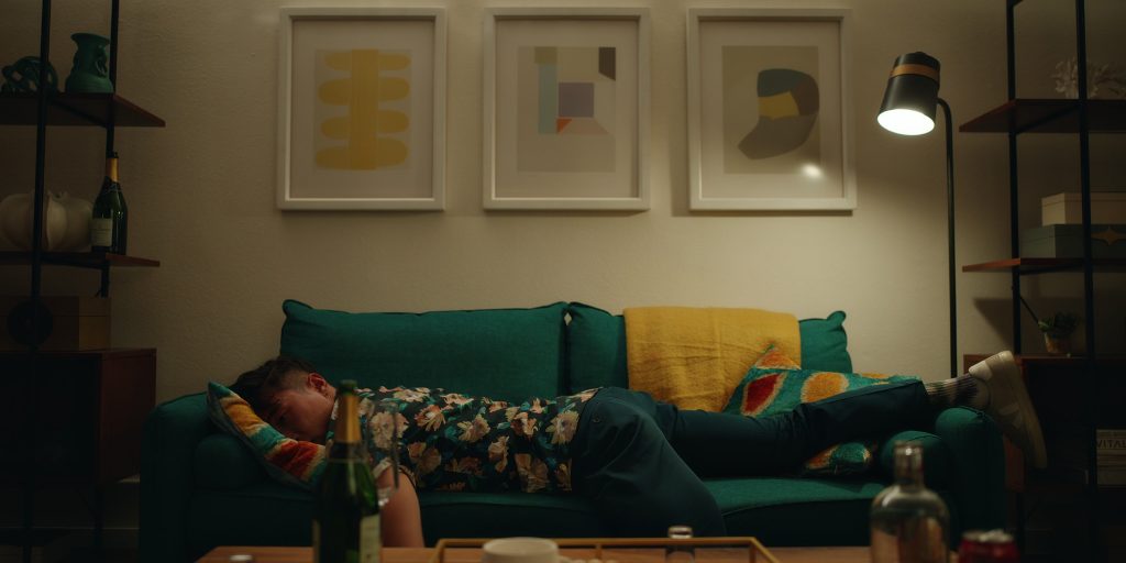 Veja Sneakers in Loot S02E10 “We Shouldn't Exist” (2024) (Image 1)
