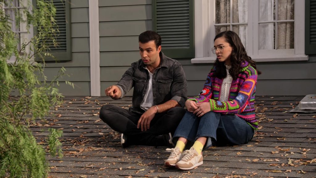 Veja Sneakers of Paulina Chávez in The Expanding Universe of Ashley Garcia S01E09 “In Tad We Trust” (2020) (Image 3)