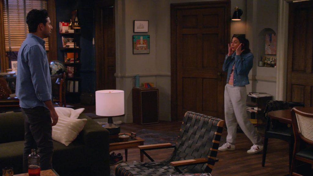 Veja Women's Shoes in How I Met Your Father S01E10 “Timing Is Everything” (2022) (Image 1)