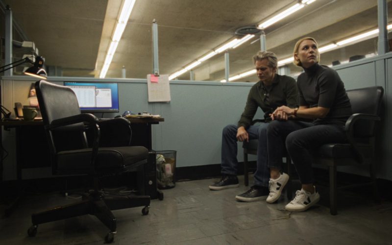 Veja Women's Sneakers Worn by Claire Danes as Sam Browne in Full Circle S01E02 “Charger” (2023) (Image 1)