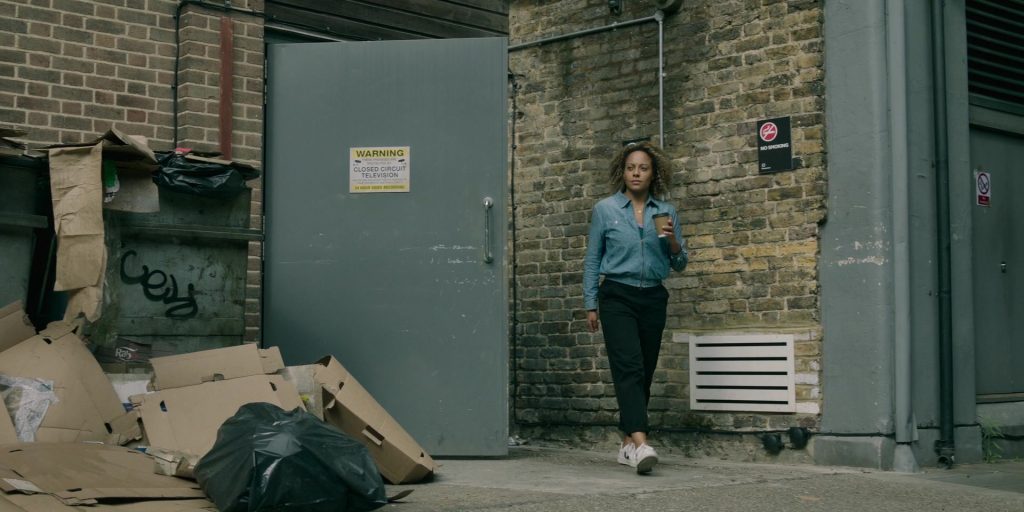 Veja Women's Sneakers in Slow Horses S03E01 “Strange Games” (2023) (Image 10)