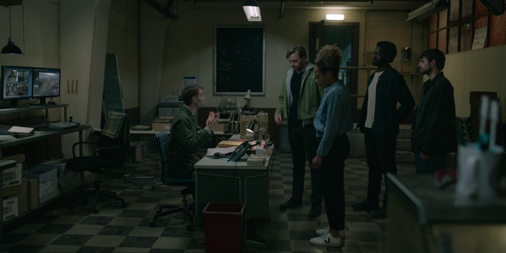 Veja Women's Sneakers in Slow Horses S03E04 “Uninvited Guests” (2023) (Image 5)