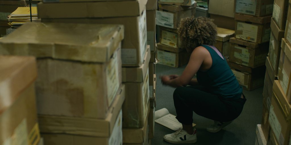 Veja Women's Sneakers in Slow Horses S03E04 “Uninvited Guests” (2023) (Image 6)