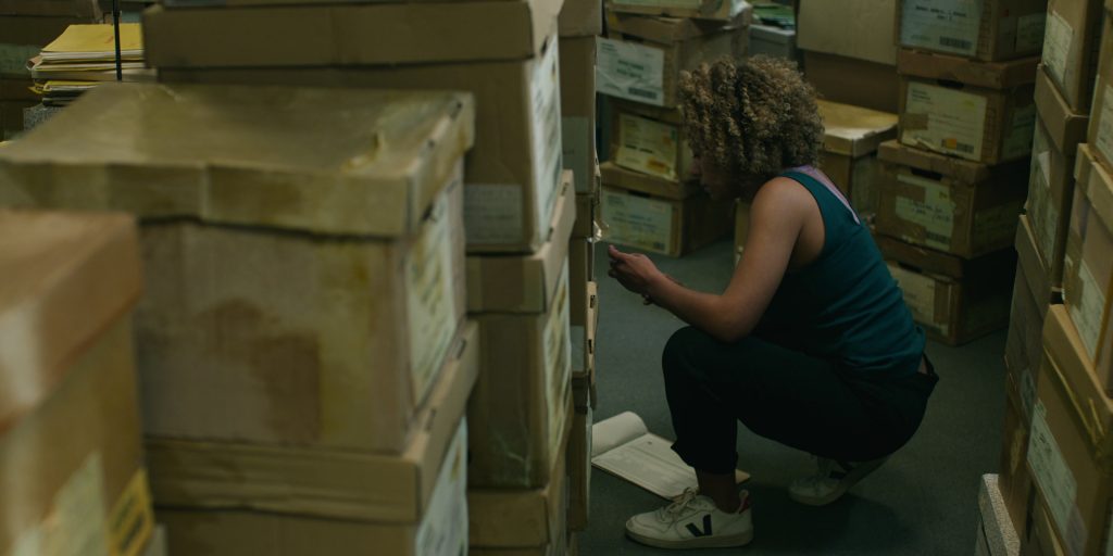 Veja Women's Sneakers in Slow Horses S03E04 “Uninvited Guests” (2023) (Image 7)