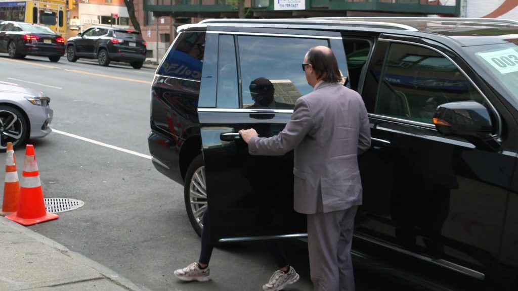 ASICS GEL-NYC sneakers in Southern Hospitality S04E14 “Reunion Part 1” (2026) (Image 1)
