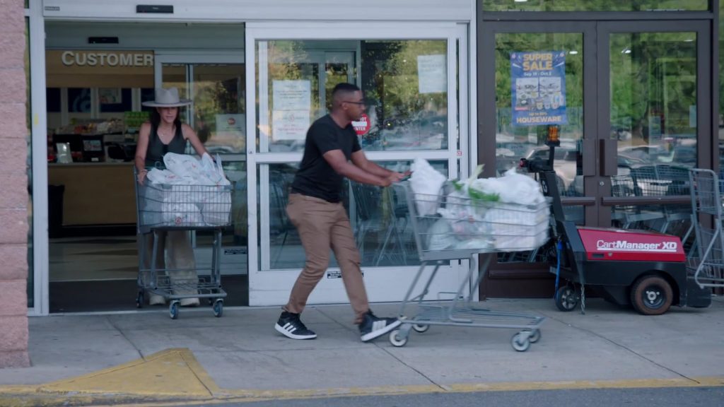 Adidas Hoops 3.0 Mid sneakers in Top Chef S23E14 “The Final Toast” (2026) (Image 1)