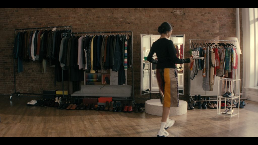 Adidas Megaride O1 sneakers in Not Suitable for Work S01E04 “The Jawline of Your Dreams” (2026) (Image 13)