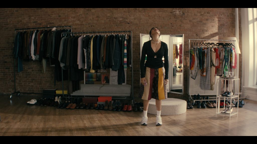 Adidas Megaride O1 sneakers in Not Suitable for Work S01E04 “The Jawline of Your Dreams” (2026) (Image 2)