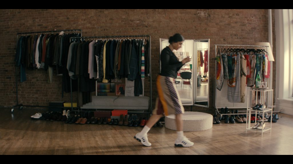 Adidas Megaride O1 sneakers in Not Suitable for Work S01E04 “The Jawline of Your Dreams” (2026) (Image 4)