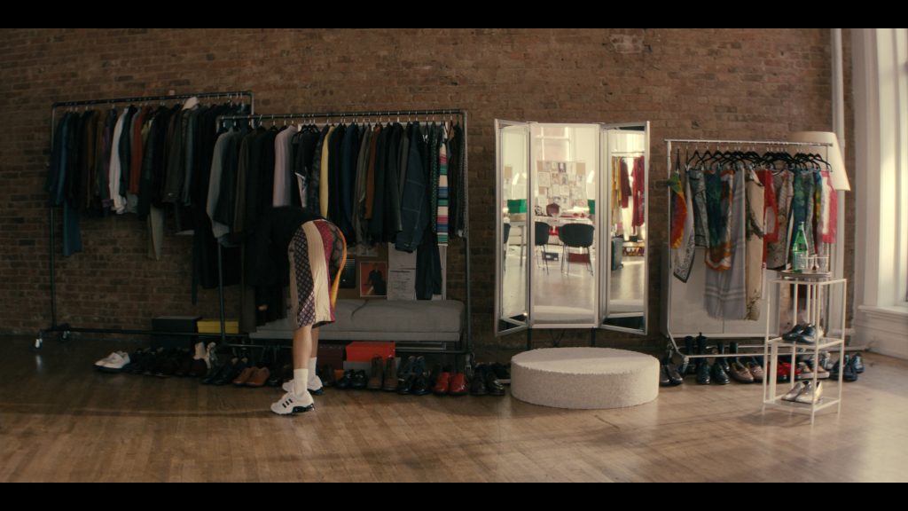 Adidas Megaride O1 sneakers in Not Suitable for Work S01E04 “The Jawline of Your Dreams” (2026) (Image 7)