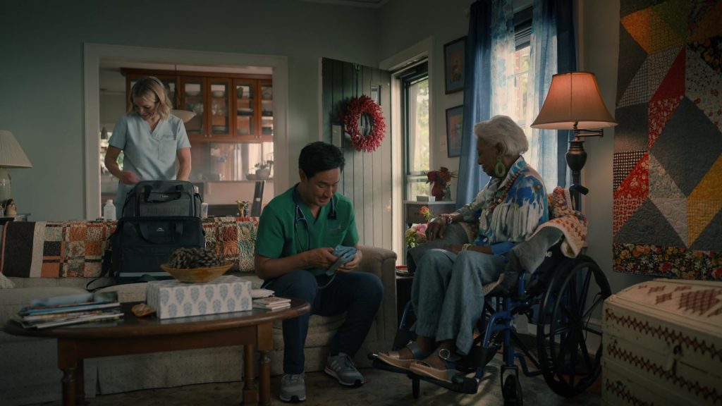 Adidas Run 80s sneakers in Sweet Magnolias S05E01 “The Magnolias Take Manhattan” (2026) (Image 2)