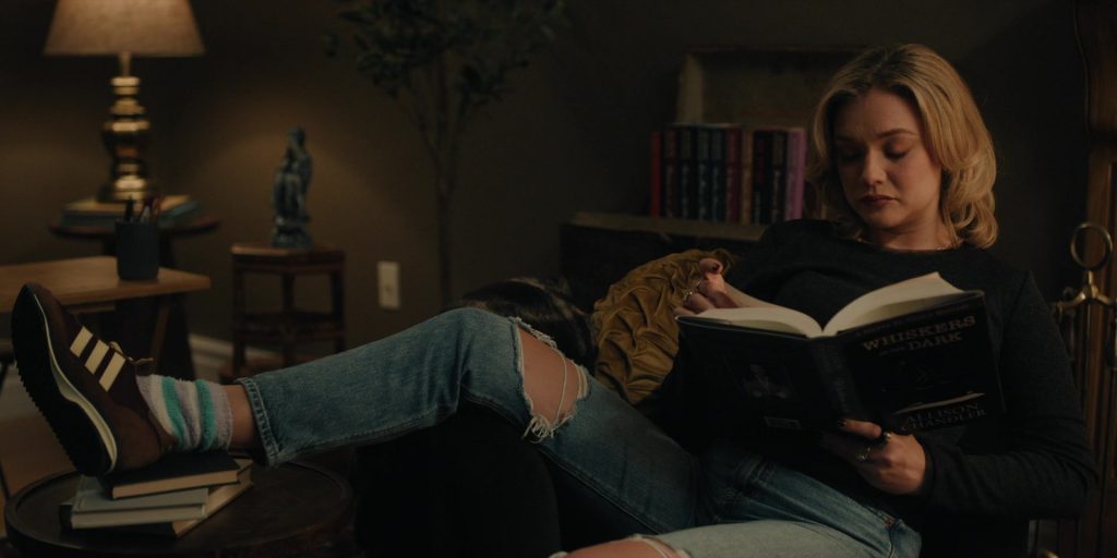 Adidas SL72 OG trainers in Youre Killing Me S01E03 “The Copycat” (2026) (Image 1)