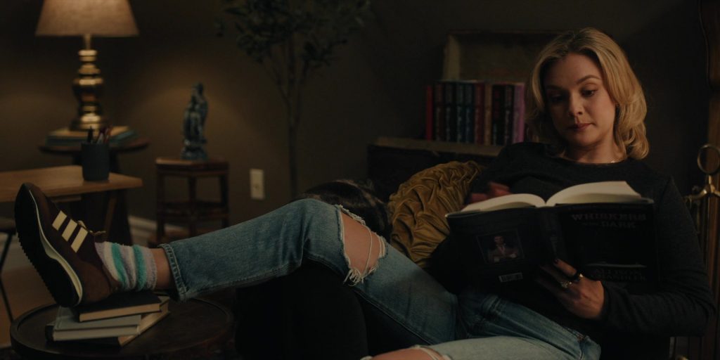 Adidas SL72 OG trainers in Youre Killing Me S01E03 “The Copycat” (2026) (Image 3)